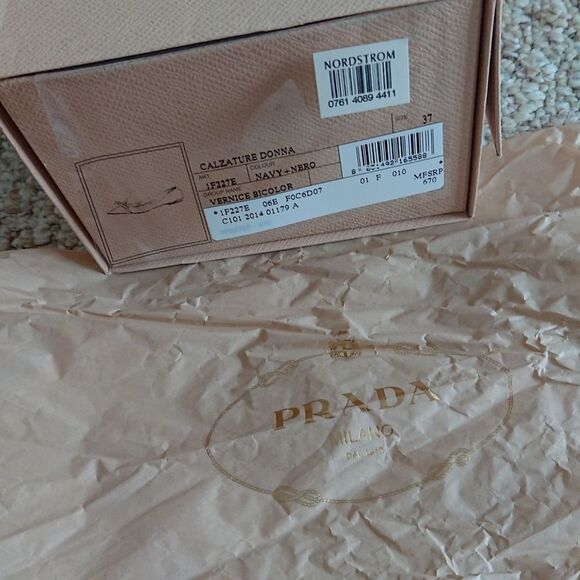 PRADA Patent Leather Flats & Oxfords flats size 37 - Picture 9 of 9